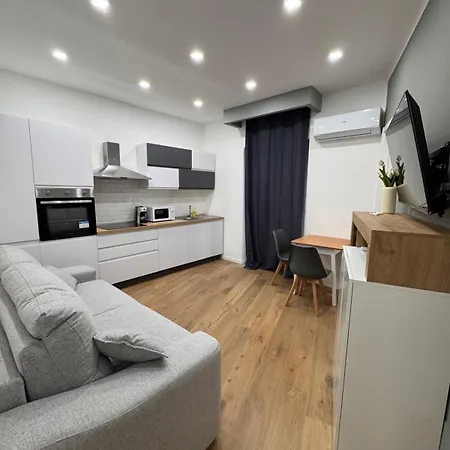 Domus Ad Max- La Casa Nel Cuore Di *